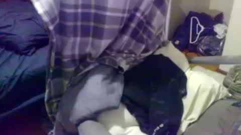 Snapshot of cumnridewa chatting on 08-07-26, 01:18 cumtowa online show from 08-07-26, 01:18