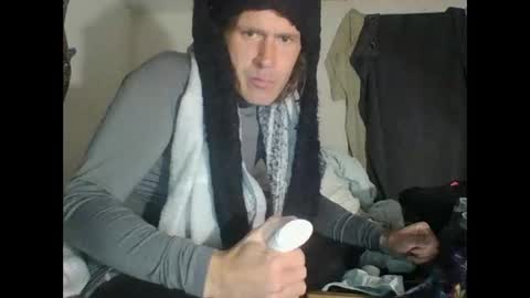 Snapshot of cumslutboi27 chatting on 01-21-25, 06:54 cumslutboi27 online show from 01-21-25, 06:54