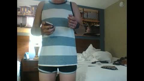 Snapshot of cumslutboi27 chatting on 02-10-25, 07:36 cumslutboi27 online show from 02-10-25, 07:36