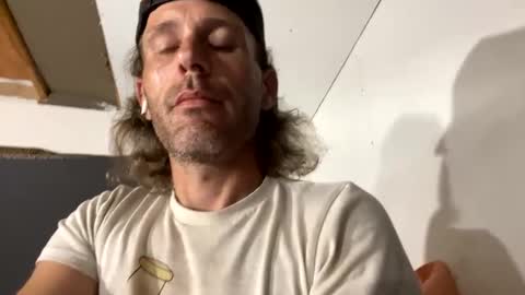 Snapshot of cumslutboi27 chatting on 02-16-25, 07:37 cumslutboi27 online show from 02-16-25, 07:37