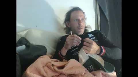 Snapshot of cumslutboi27 chatting on 02-23-25, 02:07 cumslutboi27 online show from 02-23-25, 02:07