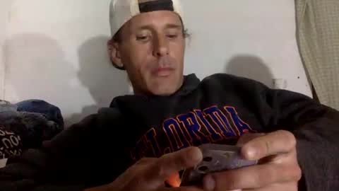 Snapshot of cumslutboi27 chatting on 03-11-25, 06:00 cumslutboi27 online show from 03-11-25, 06:00
