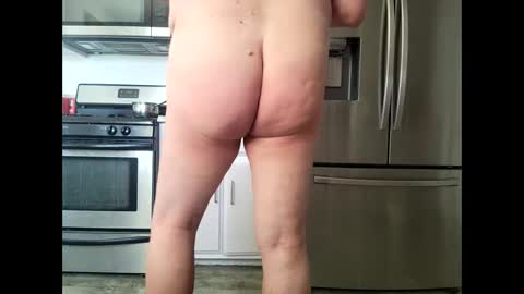 Snapshot of cumstoofast chatting on 02-22-25, 09:59 cumstoofast online show from 02-22-25, 09:59