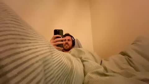 Snapshot of cumxdaddy chatting on 01-31-25, 05:30 cumxdaddy online show from 01-31-25, 05:30