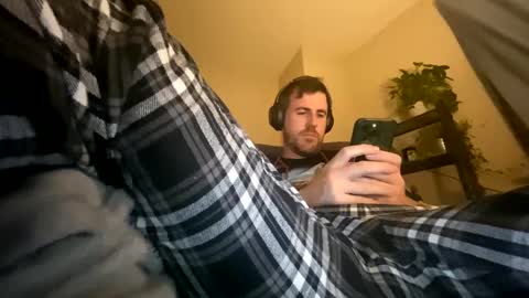 Snapshot of cumxdaddy chatting on 02-18-25, 10:58 cumxdaddy online show from 02-18-25, 10:58