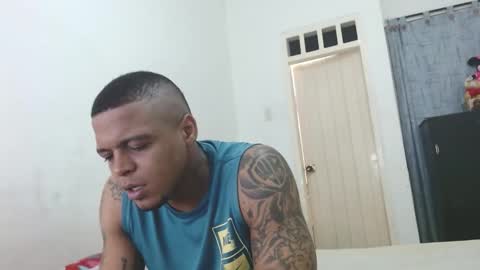 dominic and julieta... independent models online show from 12-16-24, 10:08