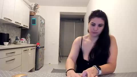 Snapshot of cuplu29 chatting on 02-15-25, 05:09 maria alex online show from 02-15-25, 05:09