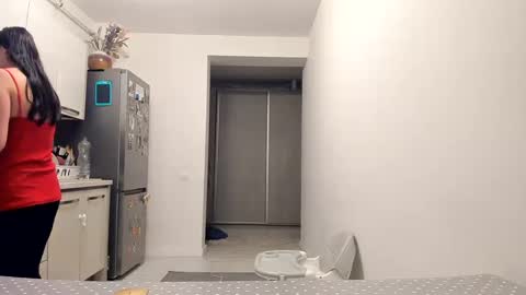 Snapshot of cuplu29 chatting on 02-17-25, 05:04 maria alex online show from 02-17-25, 05:04