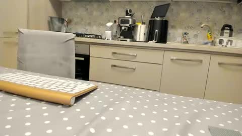 Snapshot of cuplu29 chatting on 09-14-25, 08:19 maria alex online show from 09-14-25, 08:19