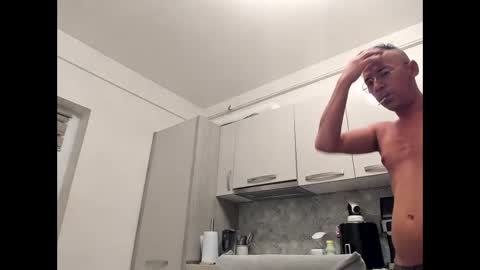 Snapshot of cuplu29 chatting on 10-12-25, 09:14 maria alex online show from 10-12-25, 09:14