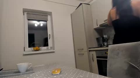 Snapshot of cuplu29 chatting on 10-24-25, 02:30 maria alex online show from 10-24-25, 02:30