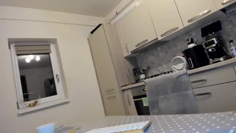 Snapshot of cuplu29 chatting on 12-21-25, 09:00 maria alex online show from 12-21-25, 09:00