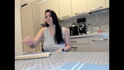 Snapshot of cuplu29 chatting on 01-14-26, 01:33 maria alex online show from 01-14-26, 01:33