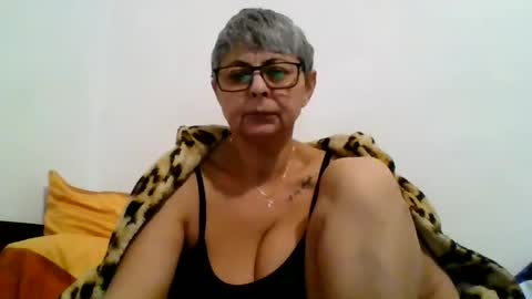 couple online show from 01-06-25, 05:59