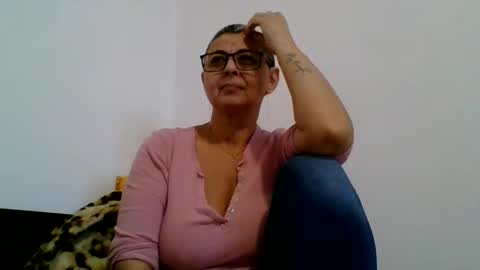couple online show from 01-22-25, 01:42