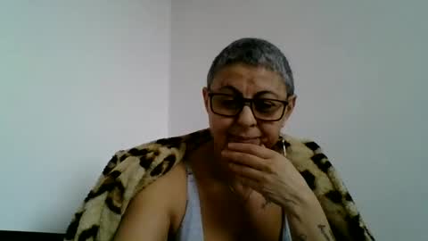 couple online show from 01-31-25, 10:20
