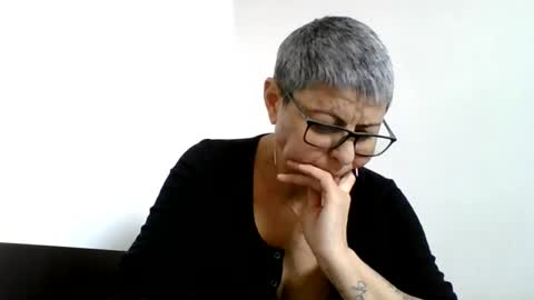 couple online show from 02-19-25, 11:17