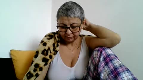 couple online show from 02-20-25, 12:57