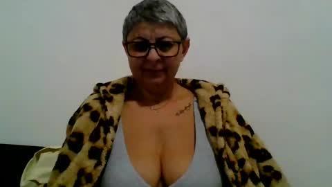 couple online show from 02-27-25, 05:58