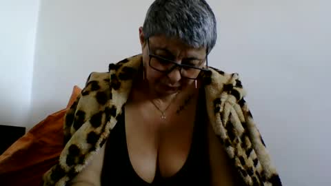 couple online show from 03-05-25, 12:11