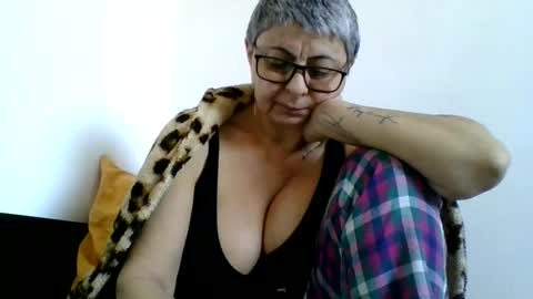 couple online show from 03-08-25, 02:51