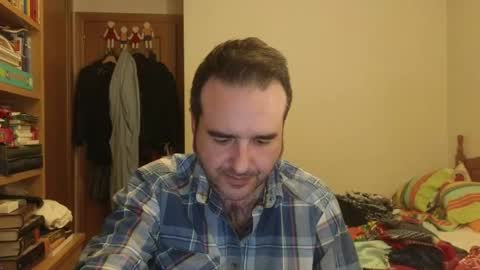 curiosillo1983 online show from 05-04-26, 03:30