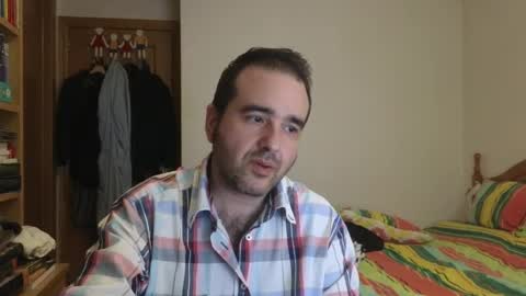 curiosillo1983 online show from 05-06-26, 04:56