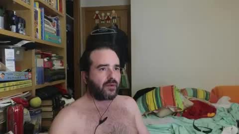 curiosillo1983 online show from 06-18-26, 09:14