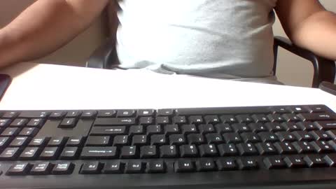 Snapshot of curious_aussie11 chatting on 01-10-25, 12:27 Carl online show from 01-10-25, 12:27