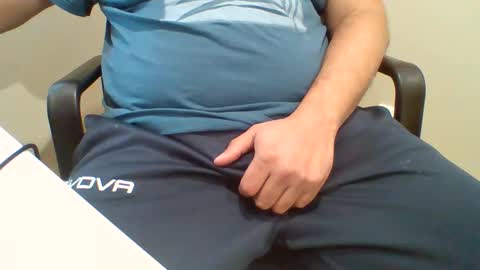 Snapshot of curious_aussie11 chatting on 09-10-25, 04:45 Carl online show from 09-10-25, 04:45