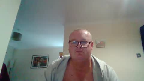 Snapshot of curiousax77 chatting on 01-27-25, 01:19 curiousax77 online show from 01-27-25, 01:19