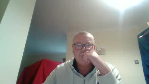 Snapshot of curiousax77 chatting on 02-08-25, 11:44 curiousax77 online show from 02-08-25, 11:44