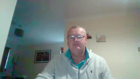 Snapshot of curiousax77 chatting on 02-14-25, 10:17 curiousax77 online show from 02-14-25, 10:17