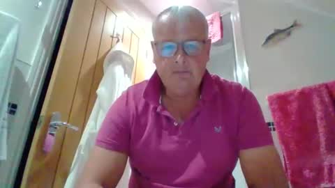 Snapshot of curiousax77 chatting on 09-11-25, 11:05 curiousax77 online show from 09-11-25, 11:05