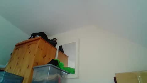 Snapshot of curiousax77 chatting on 10-27-25, 10:41 curiousax77 online show from 10-27-25, 10:41