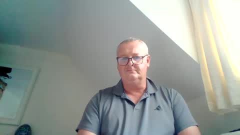curiousax77 online show from 06-17-26, 12:07