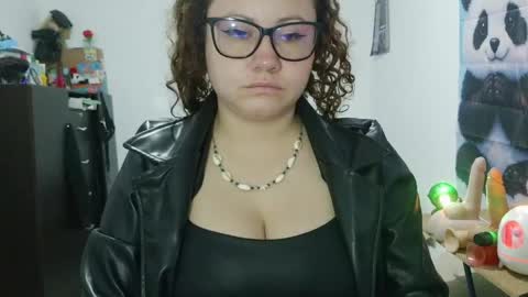 Vannesa online show from 05-30-26, 01:03