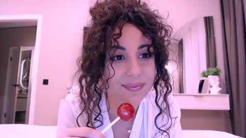 Snapshot of curly_jade_ chatting on 04-15-26, 05:20 curly_jade_ online show from 04-15-26, 05:20