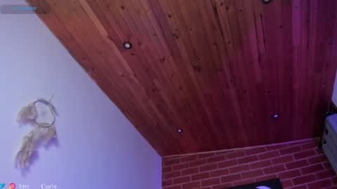 curly_scarlett69 online show from 05-04-26, 06:37