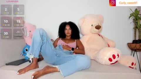 Snapshot of curly_sweett chatting on 04-18-26, 01:15 Curly - OF- CURLY SWEETT online show from 04-18-26, 01:15