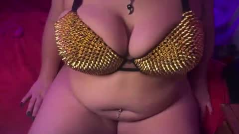 Snapshot of curlykaii55 chatting on 02-01-25, 05:49 Kay online show from 02-01-25, 05:49