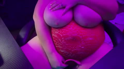 Snapshot of curlykaii55 chatting on 09-28-25, 11:54 Kay online show from 09-28-25, 11:54