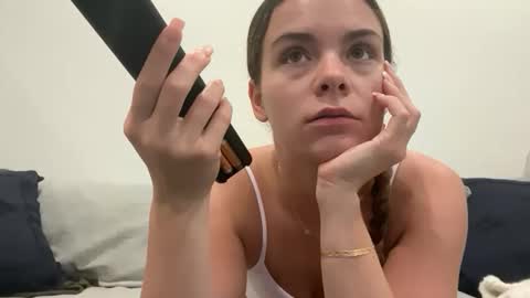 Snapshot of curlylatinaa chatting on 11-08-25, 05:23 Curly Latina online show from 11-08-25, 05:23