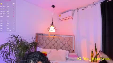 Snapshot of curlyrose_ chatting on 10-12-25, 12:53 Rose online show from 10-12-25, 12:53