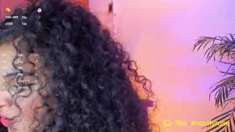 Snapshot of curlyrose_ chatting on 10-22-25, 01:06 Rose online show from 10-22-25, 01:06