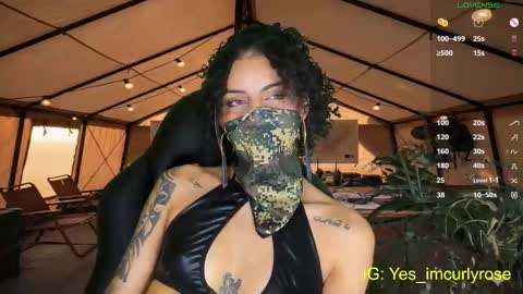Snapshot of curlyrose_ chatting on 10-27-25, 11:09 Rose online show from 10-27-25, 11:09