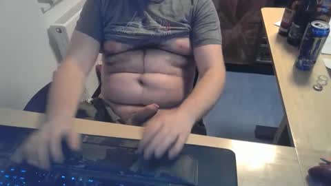 Snapshot of currycake chatting on 02-14-25, 05:36 currycake online show from 02-14-25, 05:36