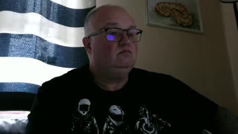 Snapshot of curtus14 chatting on 11-09-25, 08:01 curtus14 online show from 11-09-25, 08:01