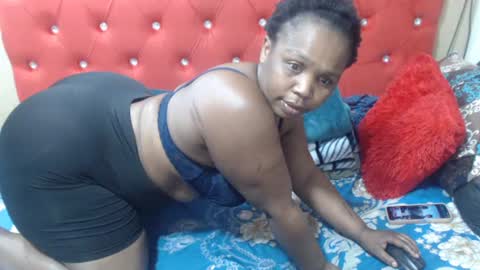 Snapshot of curveass93 chatting on 07-08-26, 12:48 curveass93 online show from 07-08-26, 12:48