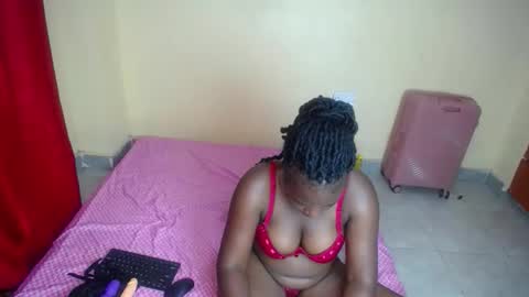 Snapshot of curvey_goddes chatting on 03-01-26, 03:30 curvey_goddes online show from 03-01-26, 03:30